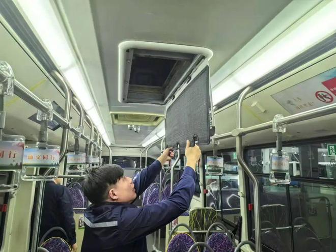 但您一定能坐上凉爽的公交车原因是……j9九游会俱乐部登录入口天气逐步变热(图6)
